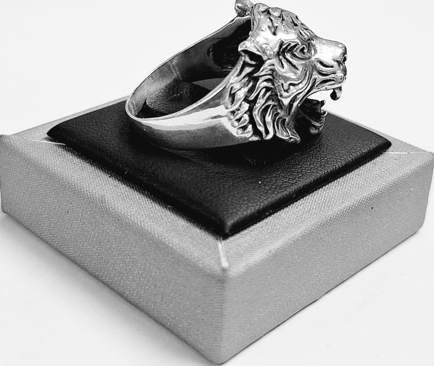 Anillo Cabeza de Tigre en Plata Ley 925, sello de autenticidad Plata Ley .925