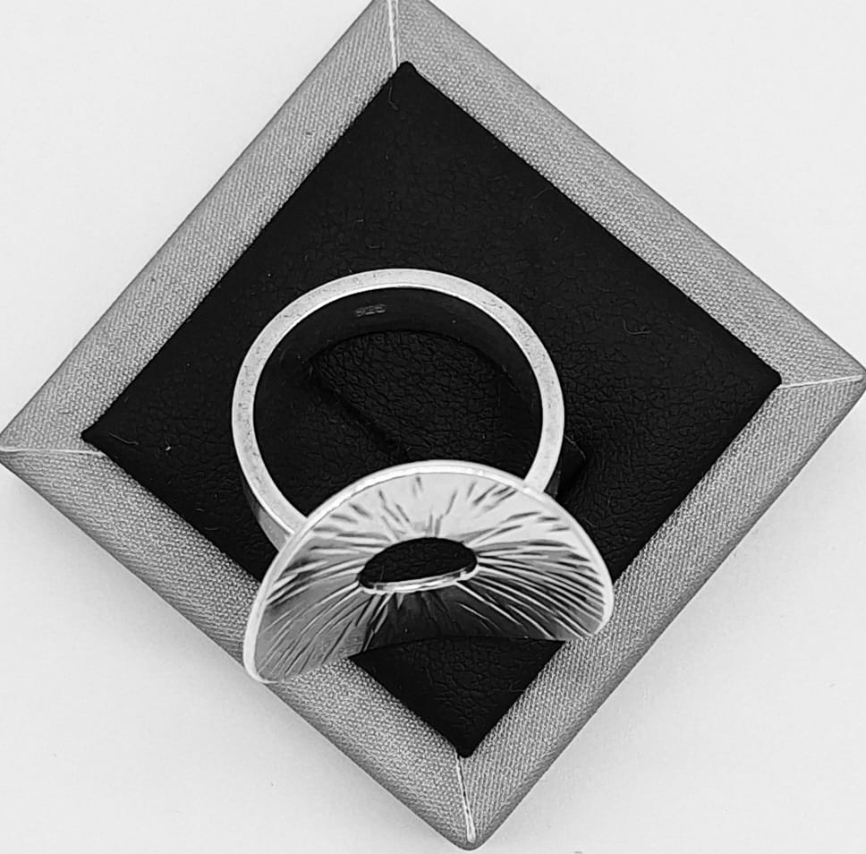 Anillo Plata Ley 925., sello de autenticidad Plata Ley .925