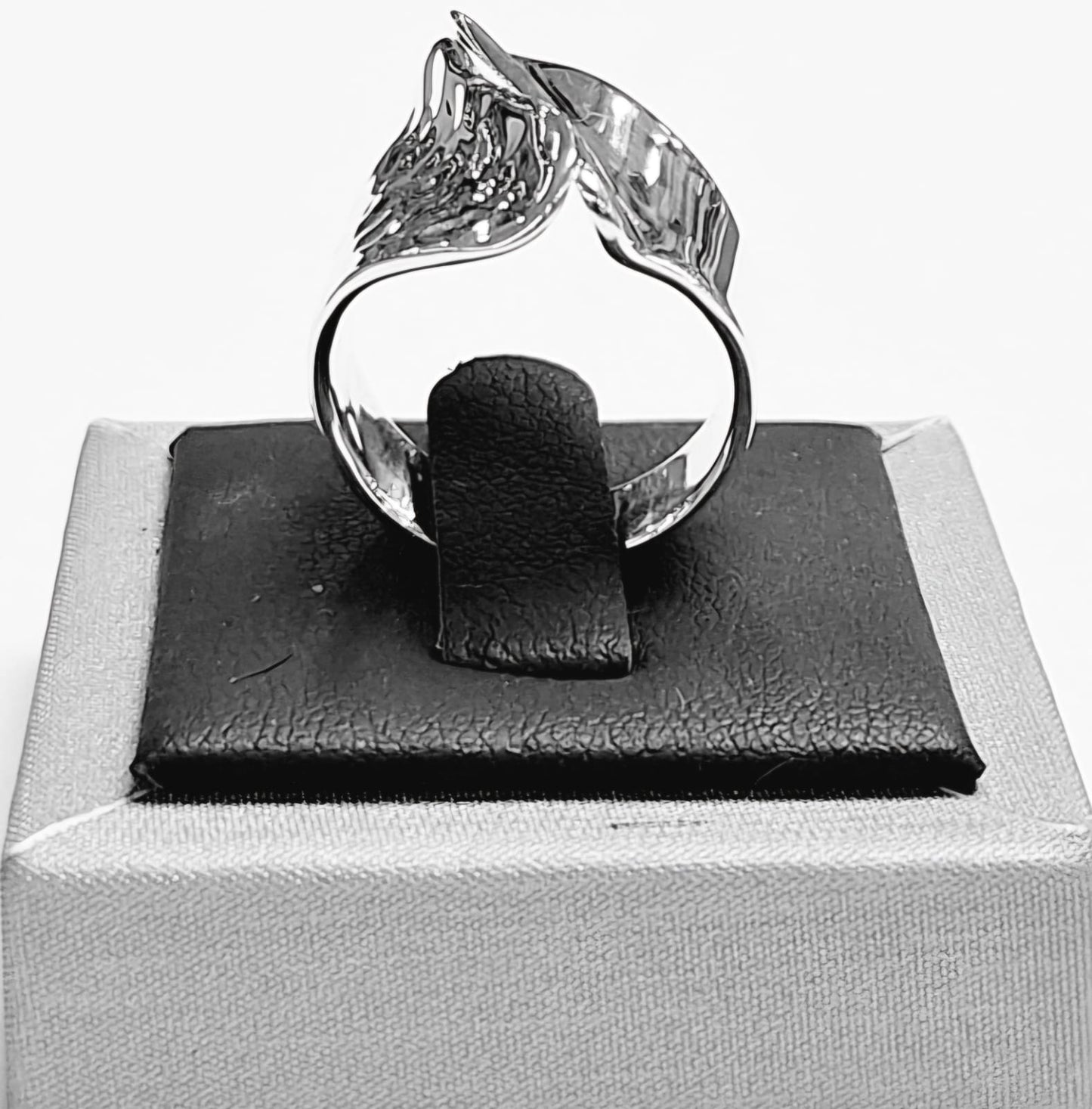 Anillo en Plata Ley 925, sello de autenticidad Plata Ley .925