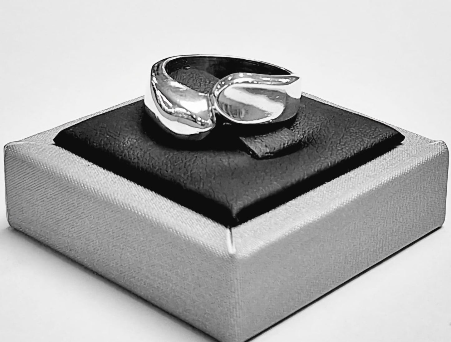 Anillo en Plata Ley 925, sello de autenticidad Plata Ley .925