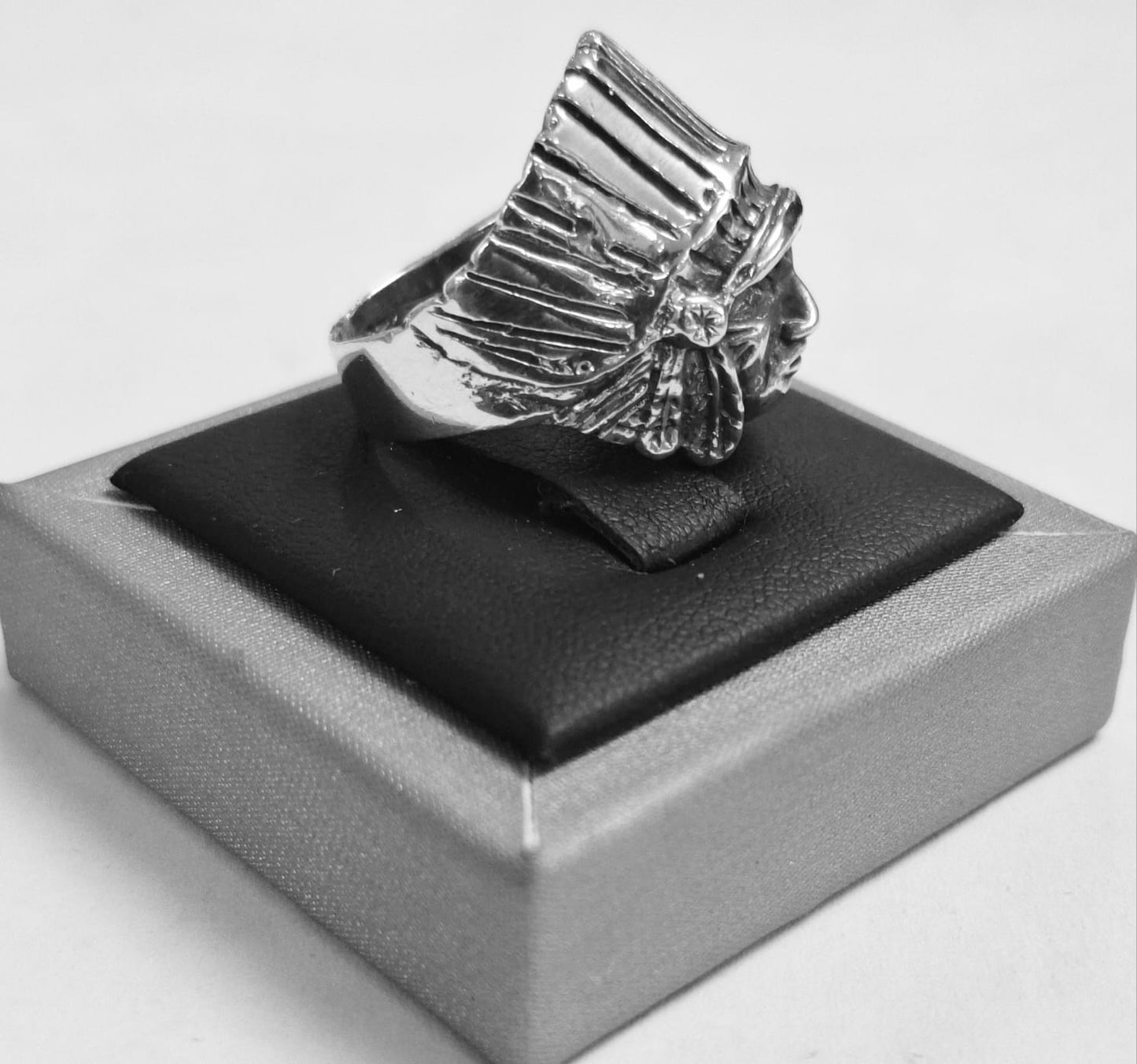 Anillo Indio en Plata Ley 925, sello de autenticidad Plata Ley .925