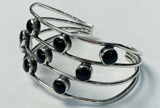 Brazalate con Obsidiana en Plata Ley 925, vista frontal