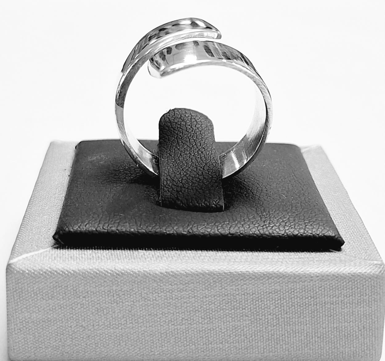 Anillo en Plata 925, sello de autenticidad Plata Ley .925