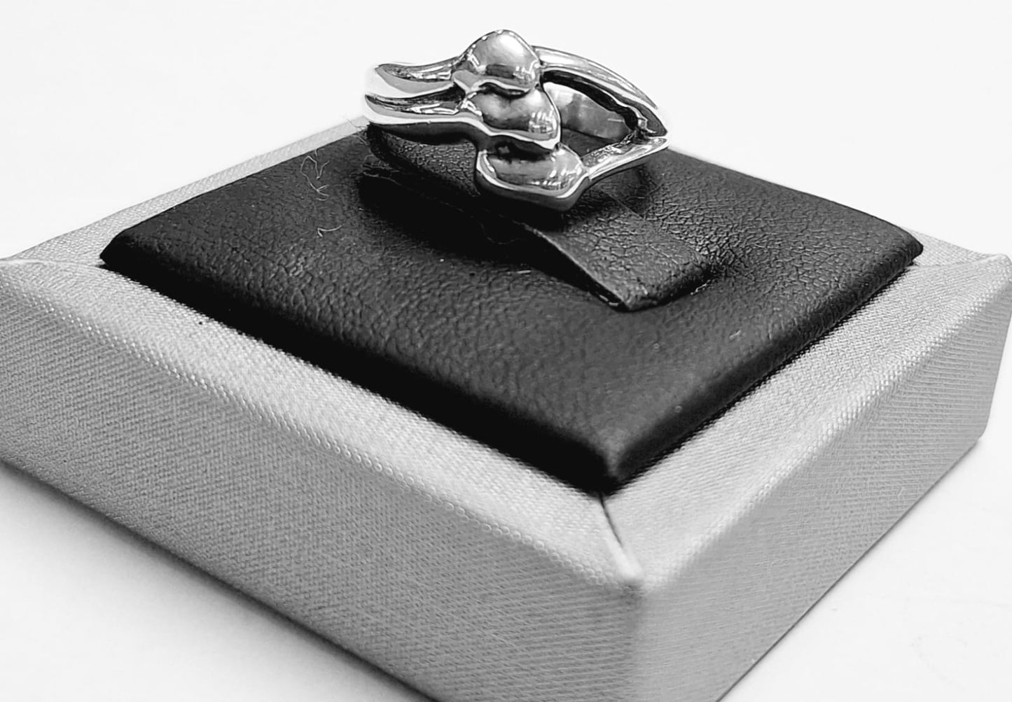 Anillo en Plata Ley 925, sello de autenticidad Plata Ley .925