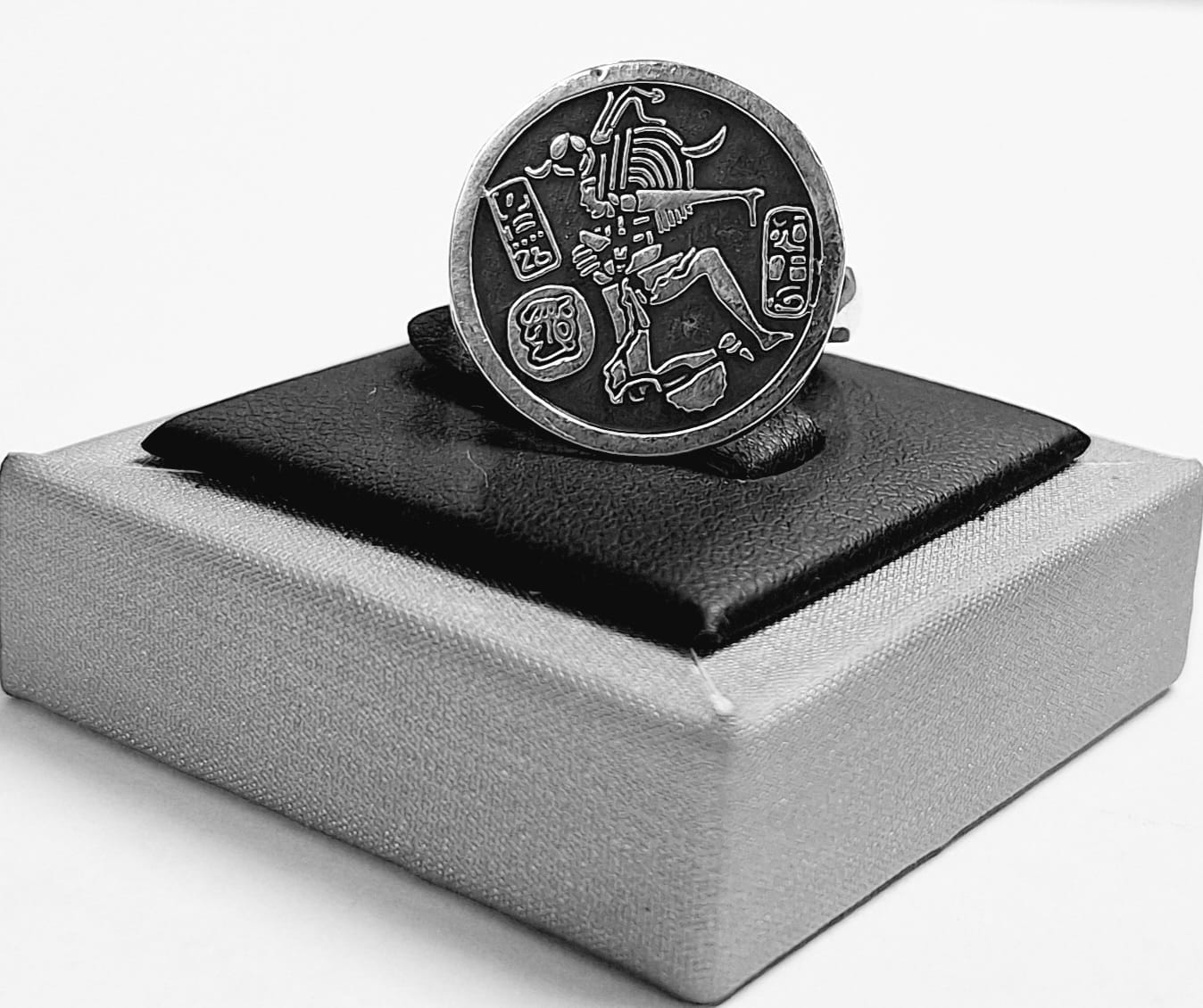 Anillo Tetragramaton en Plata Ley 950, sello de autenticidad Plata Ley .925