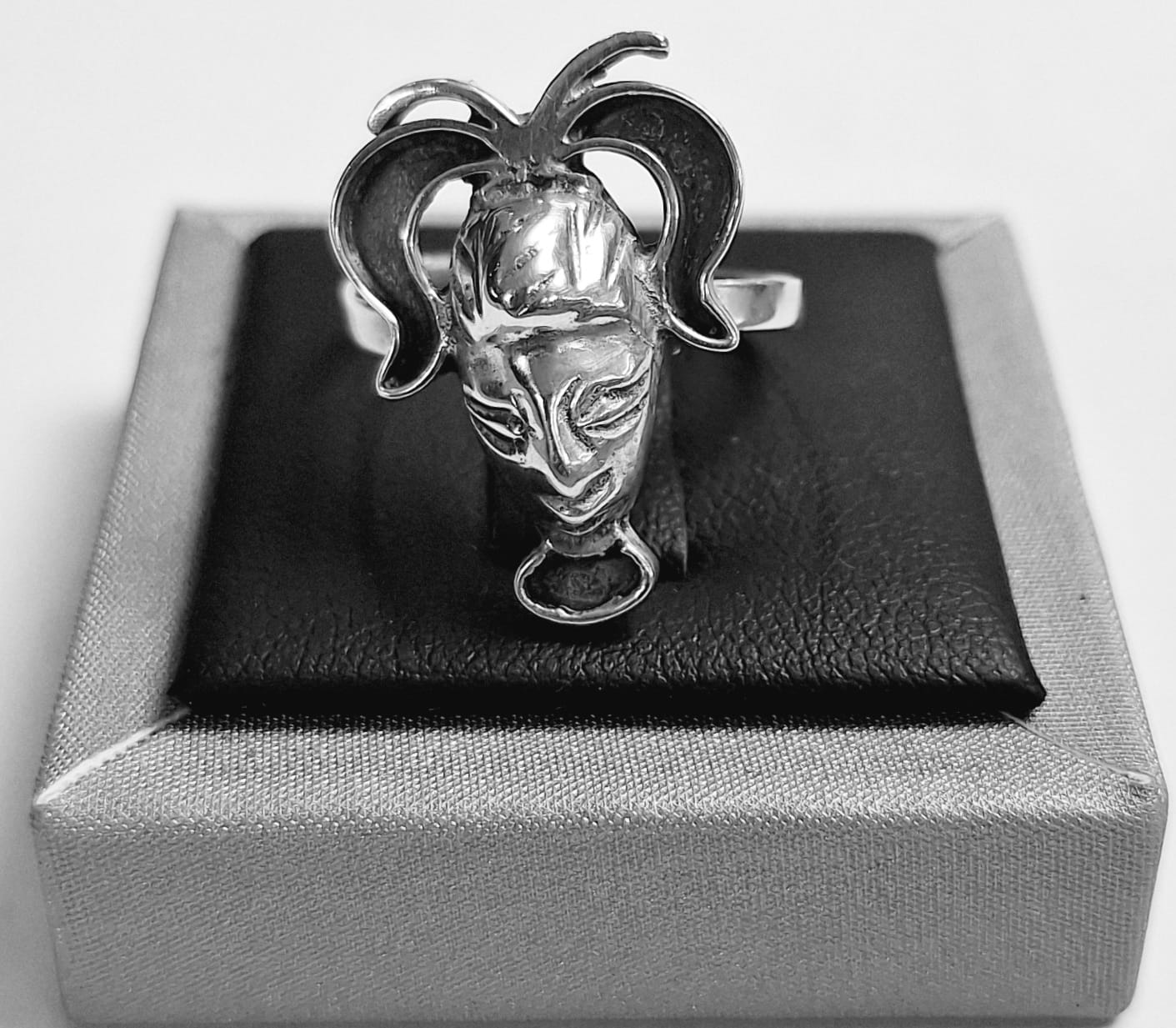 Anillo Maya en Plata Ley 925, sello de autenticidad Plata Ley .925