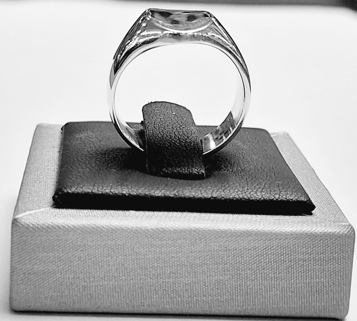 Anillo en Plata Ley 925, sello de autenticidad Plata Ley .925