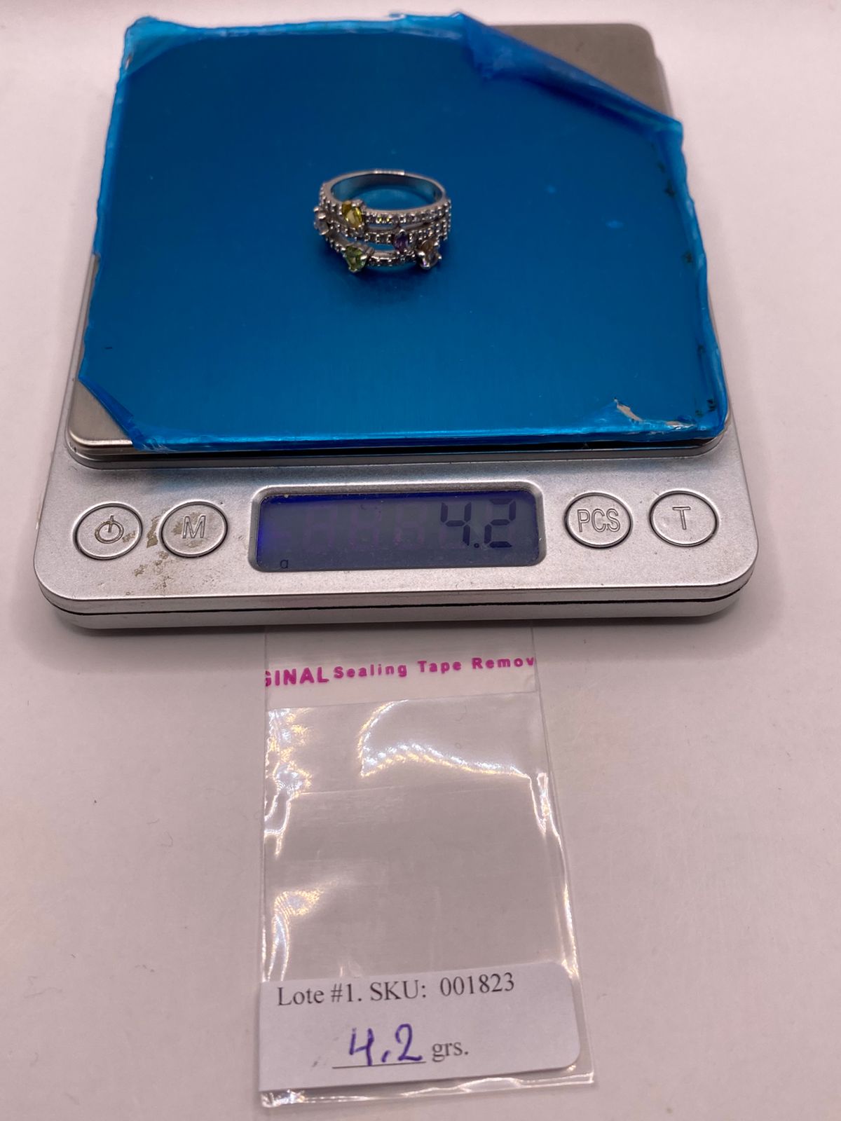 Anillo Artesanal con Zirconia Multicolor en Plata Ley .925, peso en gramos (báscula)
