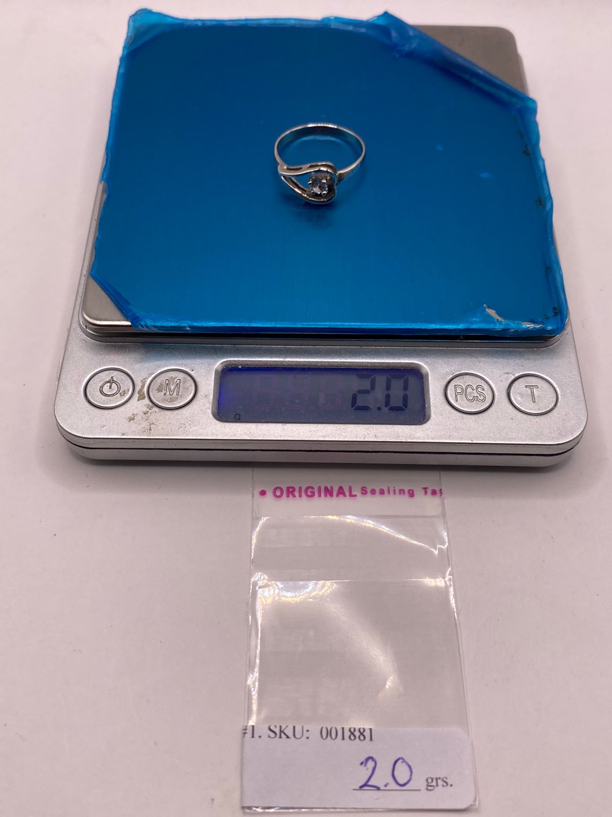 Anillo Corazón Moderno con Zirconia en Plata Ley 925, peso en gramos (báscula)