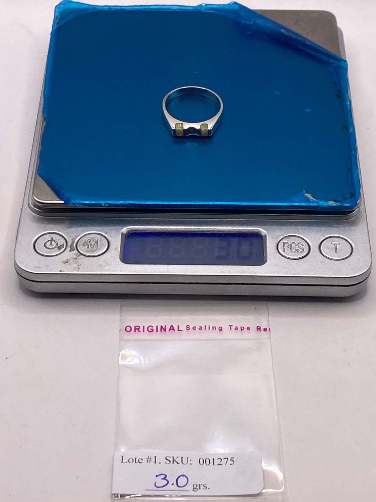 Anillo Delgado con Doble Incrustación de Ópalo de Fuego en Plata Ley 950, peso en gramos (báscula)