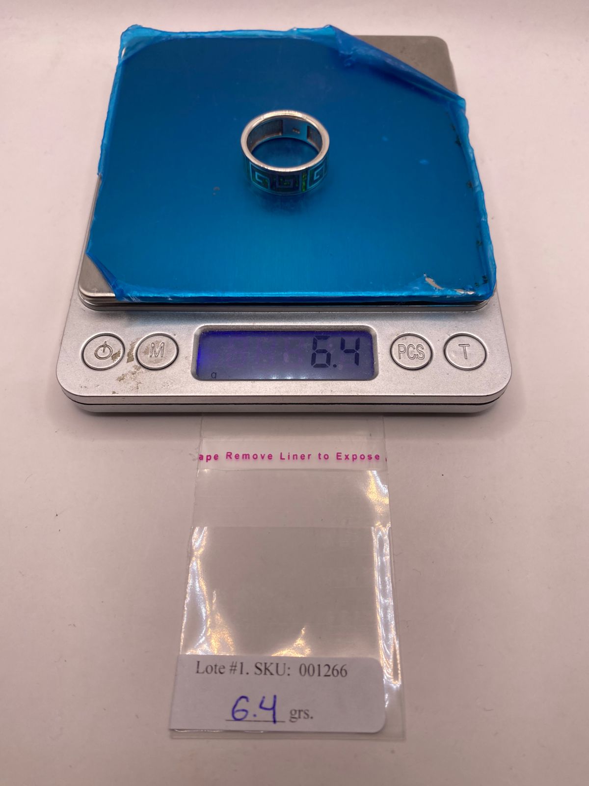 Anillo Greca de Plata Ley 950 con Ópalo Azul y Verde, peso en gramos (báscula)