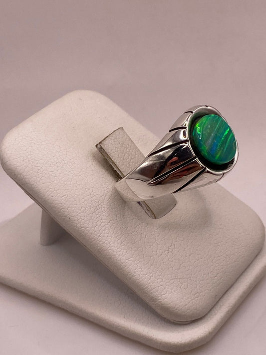 Anillo de Ópalo de Fuego Verde Iridiscente en Plata Ley .950, vista frontal