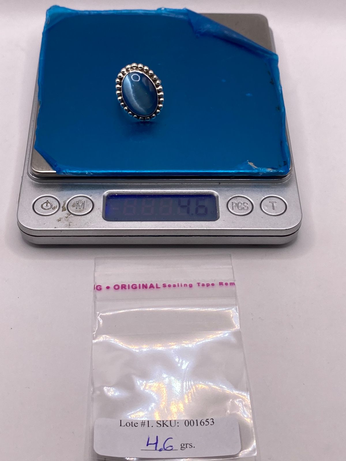 Anillo de Plata Ley 925 con Ágata Azul, peso en gramos (báscula)