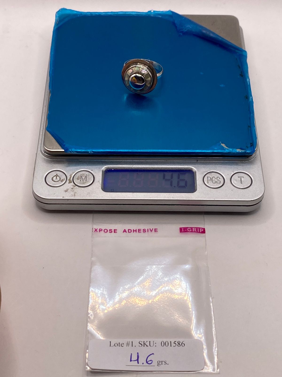 Anillo de Plata Ley 925 con Nácar Natural, peso en gramos (báscula)
