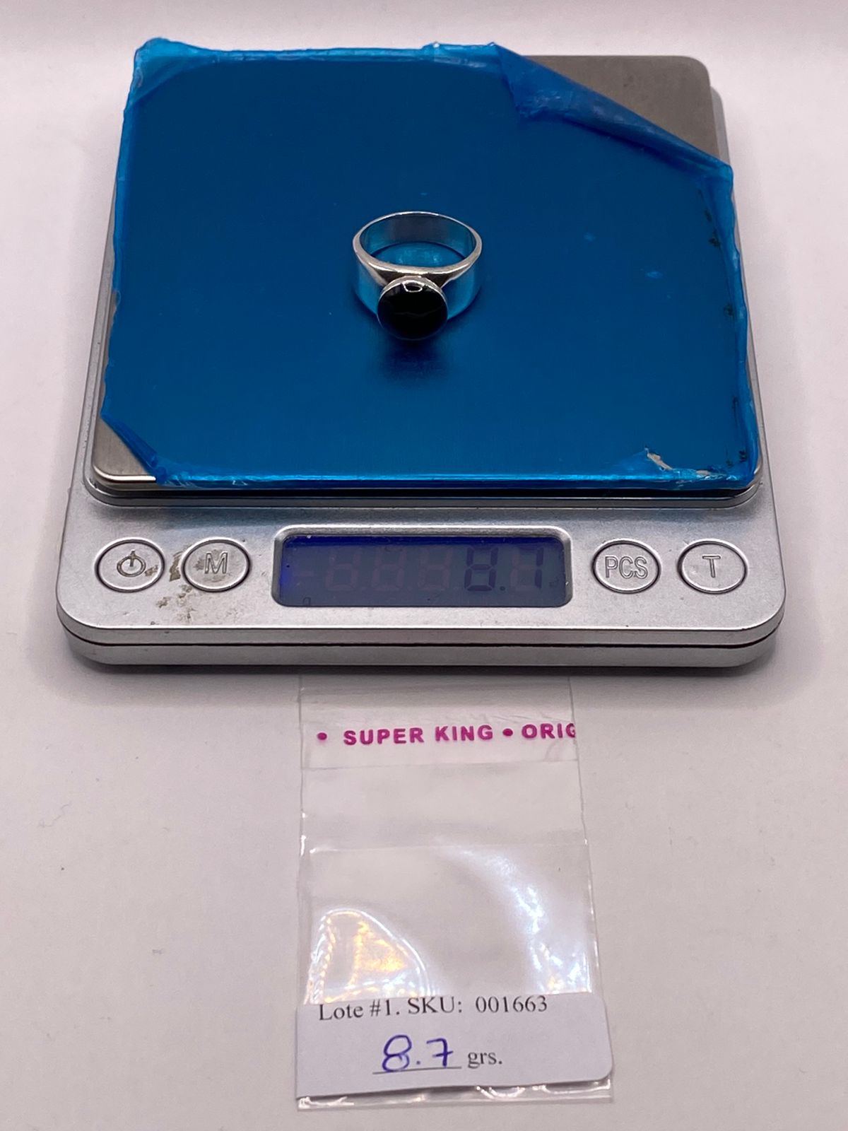 Anillo de Plata Ley 925 con Ónix Negro, peso en gramos (báscula)