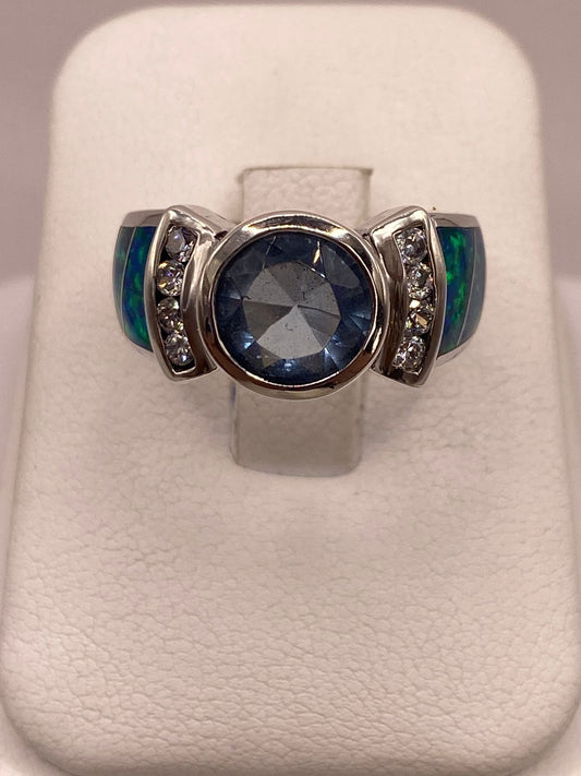 Anillo de Plata Ley 925 con Ópalo Azul, Zirconia y Piedra Central Azul, vista frontal