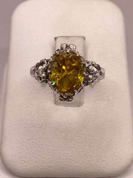 Anillo de Plata 925 con Zirconia Amarilla Facetada, Diseño Corona Vintage, vista frontal