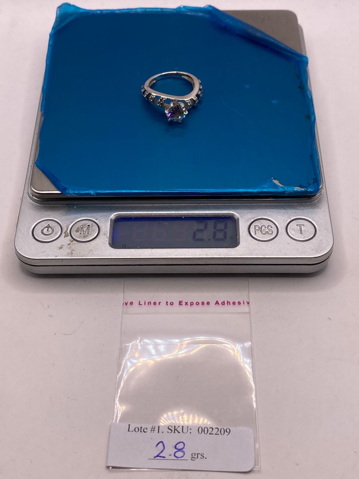 Anillo Solitario de Zirconia Blanca en Plata Ley 925, peso en gramos (báscula)