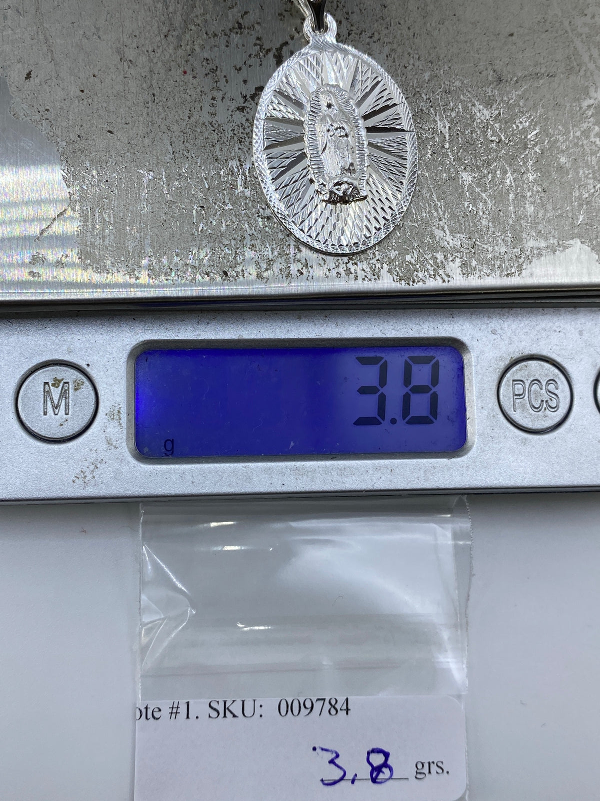 Dije Guadalupano de Plata Repujado — Taxco 925 — foto 6