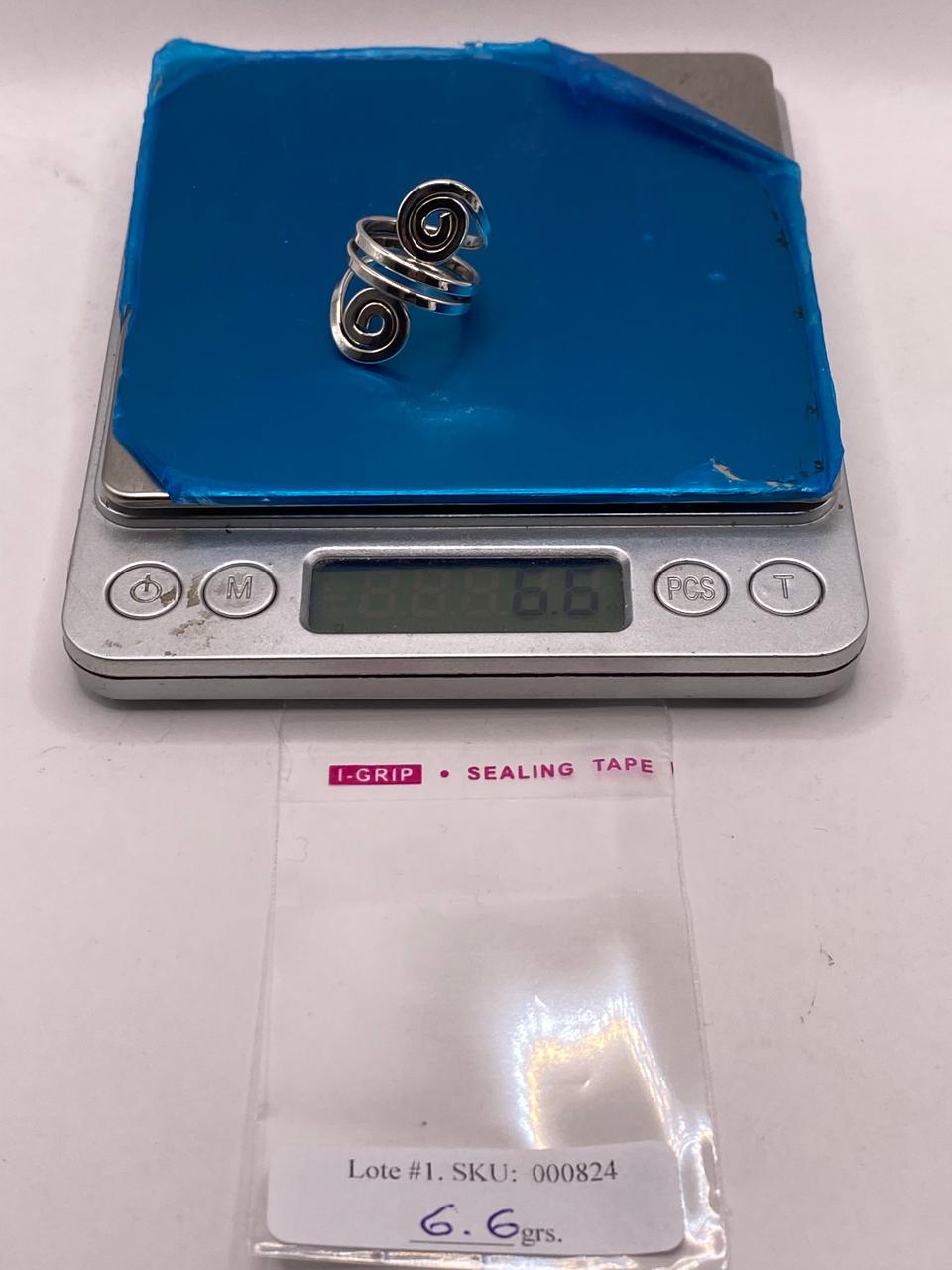 Anillo Ajustable de Plata .925 con Diseño Espiral Doble, peso en gramos (báscula)