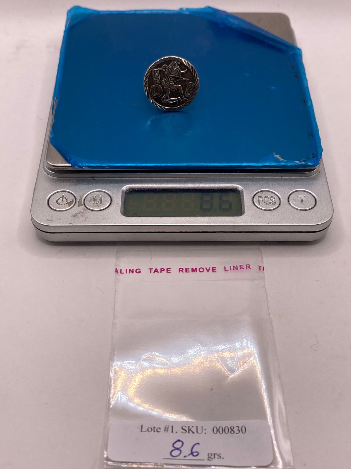 Anillo Ajustable de Plata .925 con Grabado Maya Ancestral, peso en gramos (báscula)