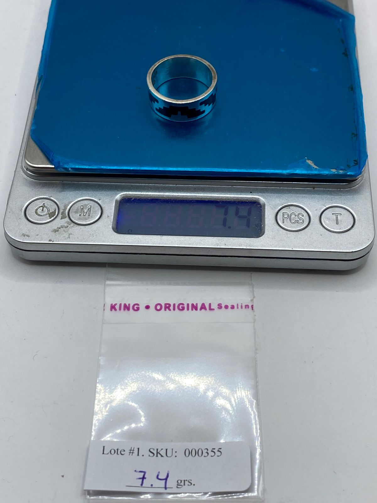 Anillo Artesanal de Plata .925 con Ónix y Diseño Prehispánico, peso en gramos (báscula)