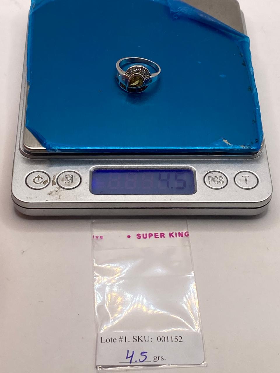 Anillo Contemporáneo con Ópalo de Fuego y Zirconia en Plata .925, peso en gramos (báscula)