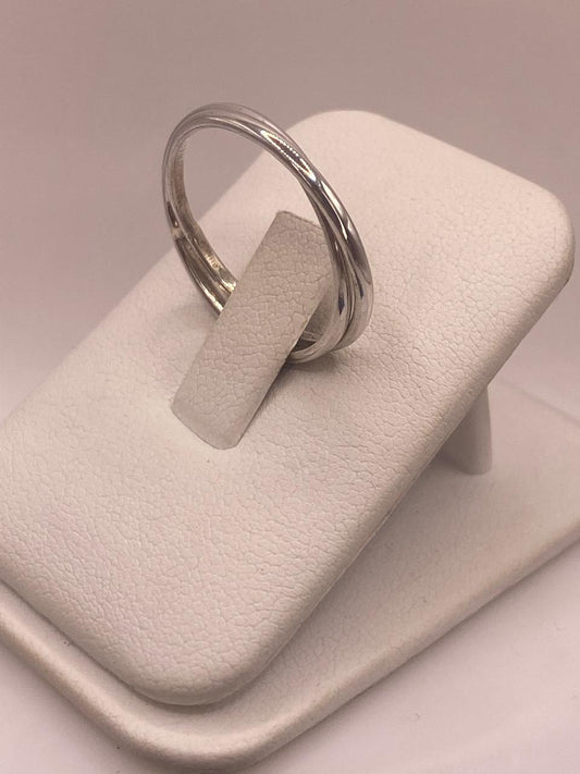 Anillo Doble Entrelazado en Plata .925, vista frontal