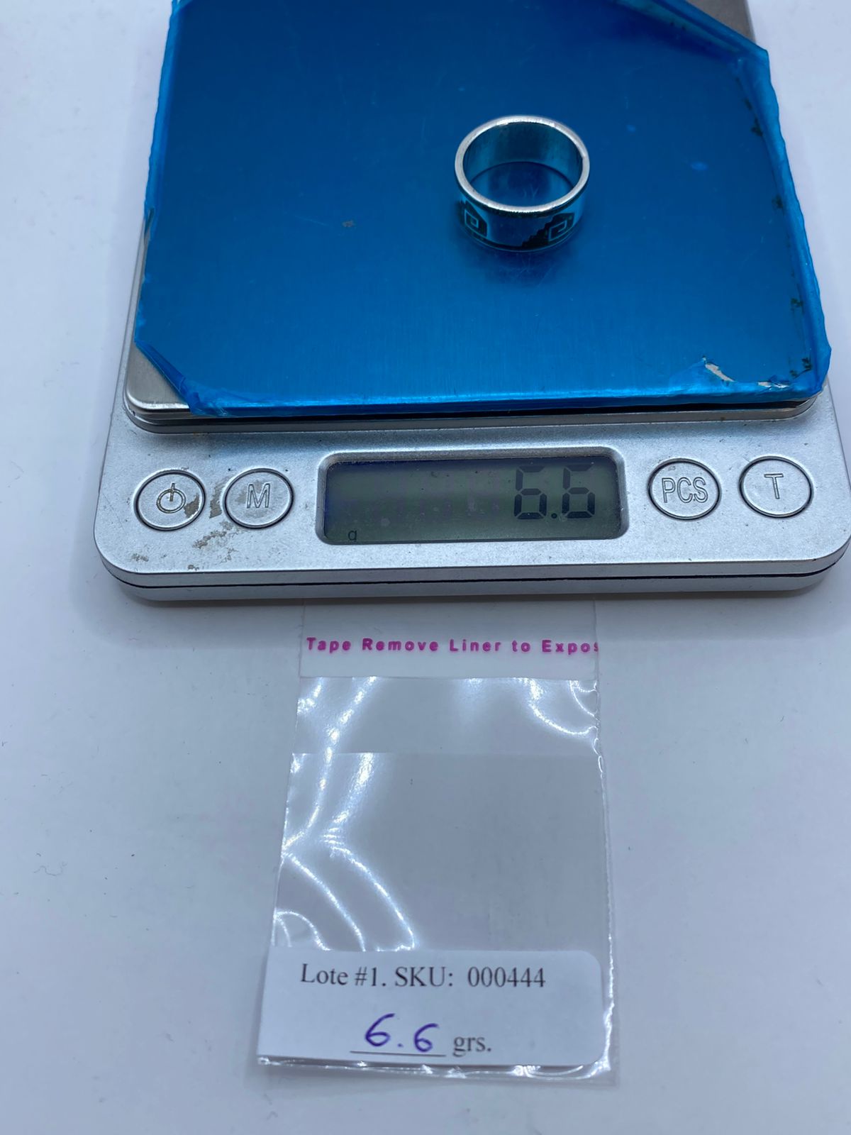 Anillo Escalinata Ancestral de Plata .925 con Malaquita, peso en gramos (báscula)