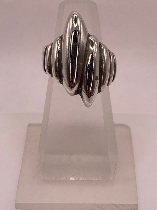 Anillo Escultural de Plata .925, vista frontal