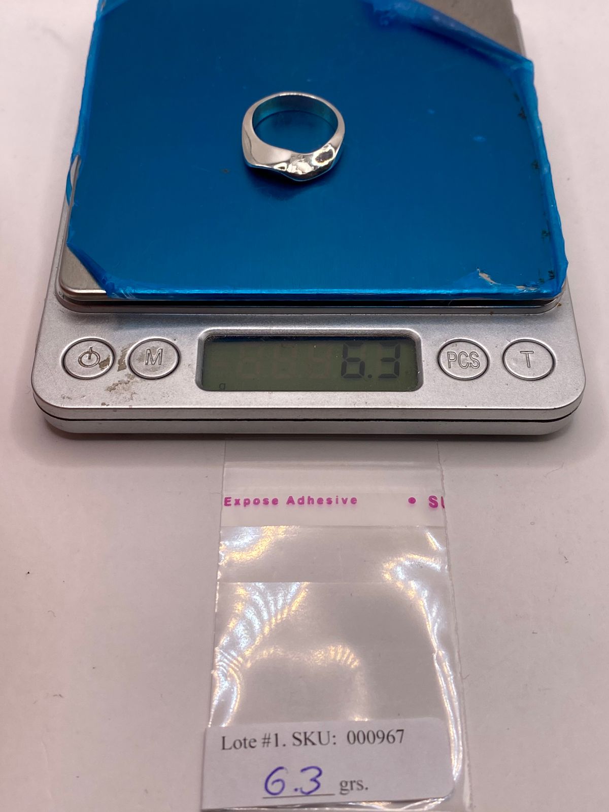 Anillo Estructural Martillado de Plata Ley .925, peso en gramos (báscula)