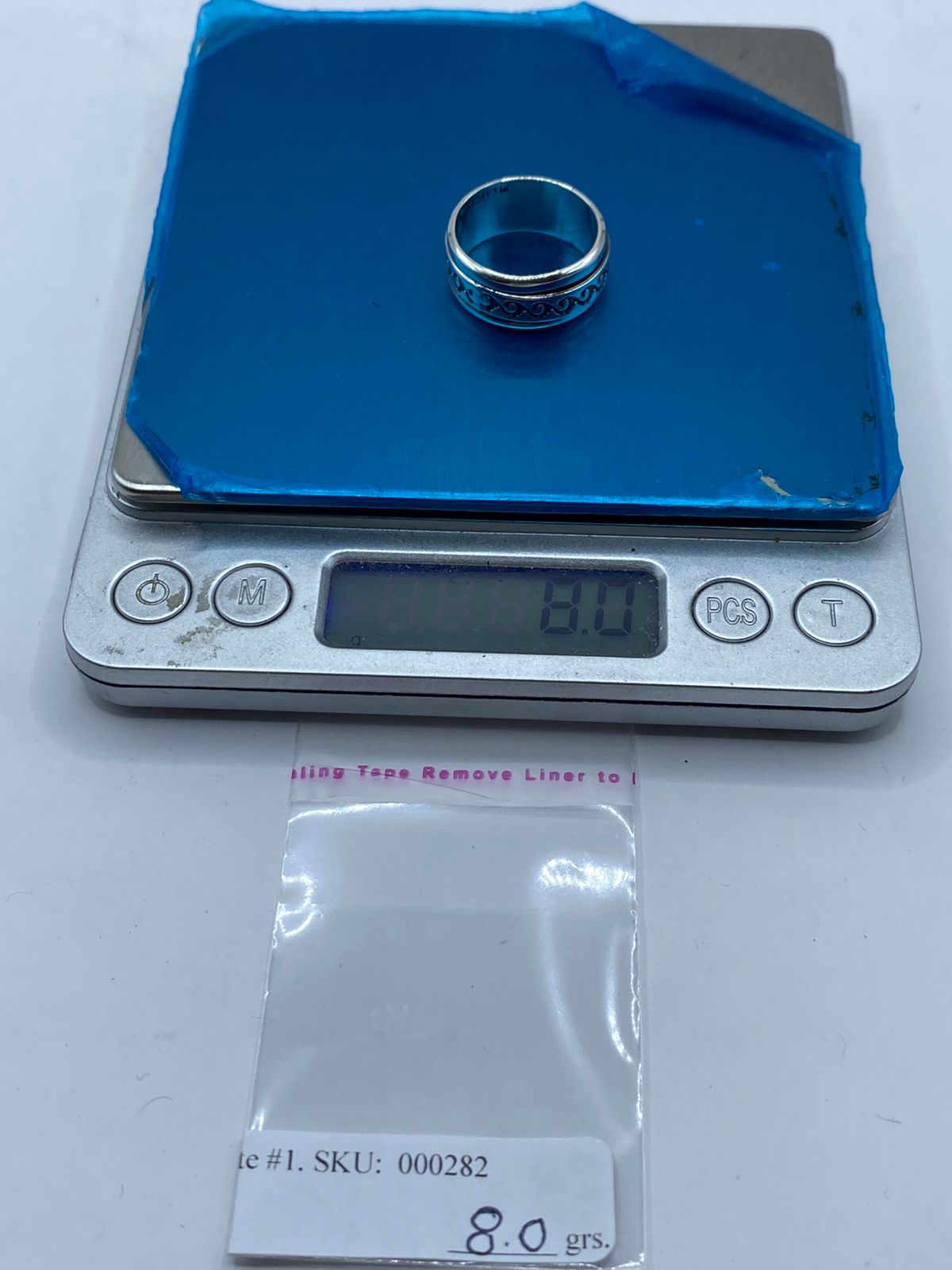 Anillo Giratorio de Plata .925 con Diseño de Olas, peso en gramos (báscula)