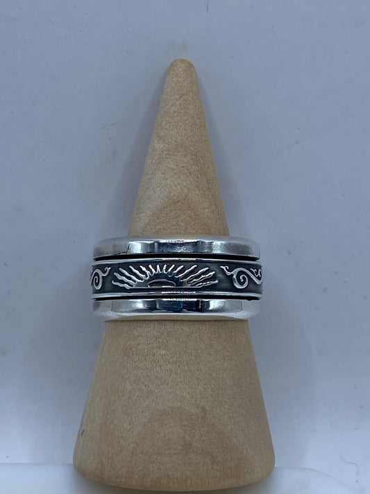 Anillo Giratorio de Plata 925 con Diseño Sol Naciente, vista frontal