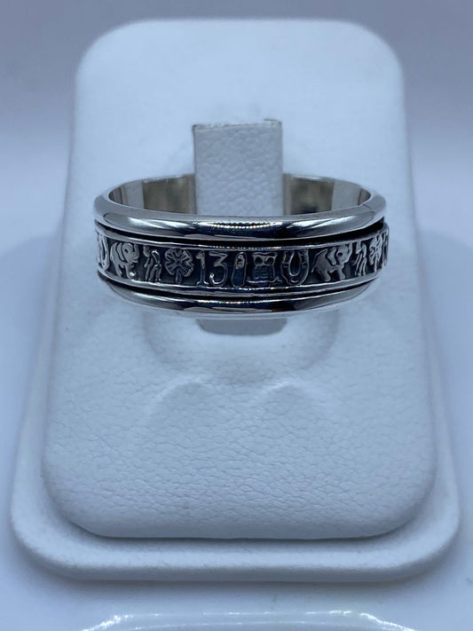 Anillo Giratorio de Plata 925 con Símbolos de la Suerte, vista frontal