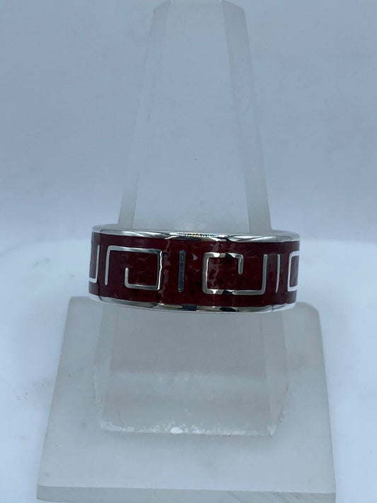 Anillo Greca Continua en Plata .925 con Coral Rojo, vista frontal