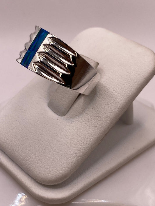 Anillo Moderno con Ópalo de Fuego Azul‑Verde en Plata Ley 925, vista frontal