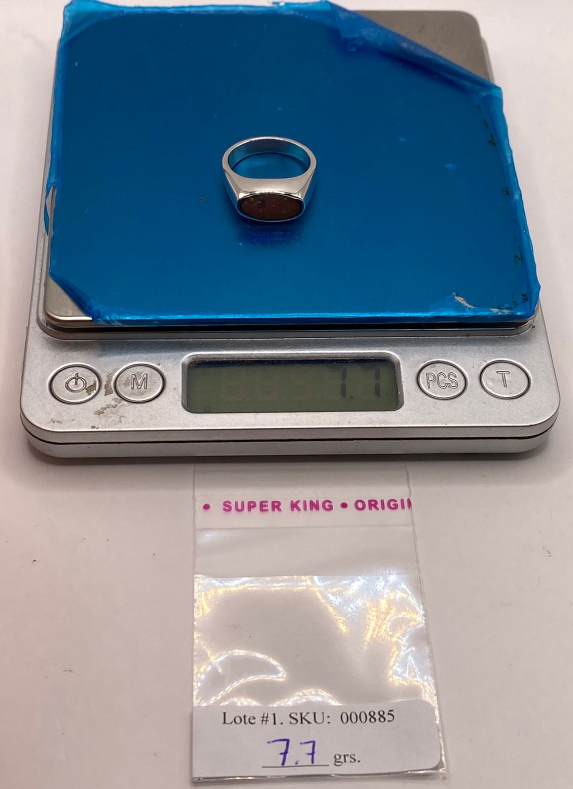Anillo Ovalado en Plata Ley 925 con Ópalo de Fuego, peso en gramos (báscula)
