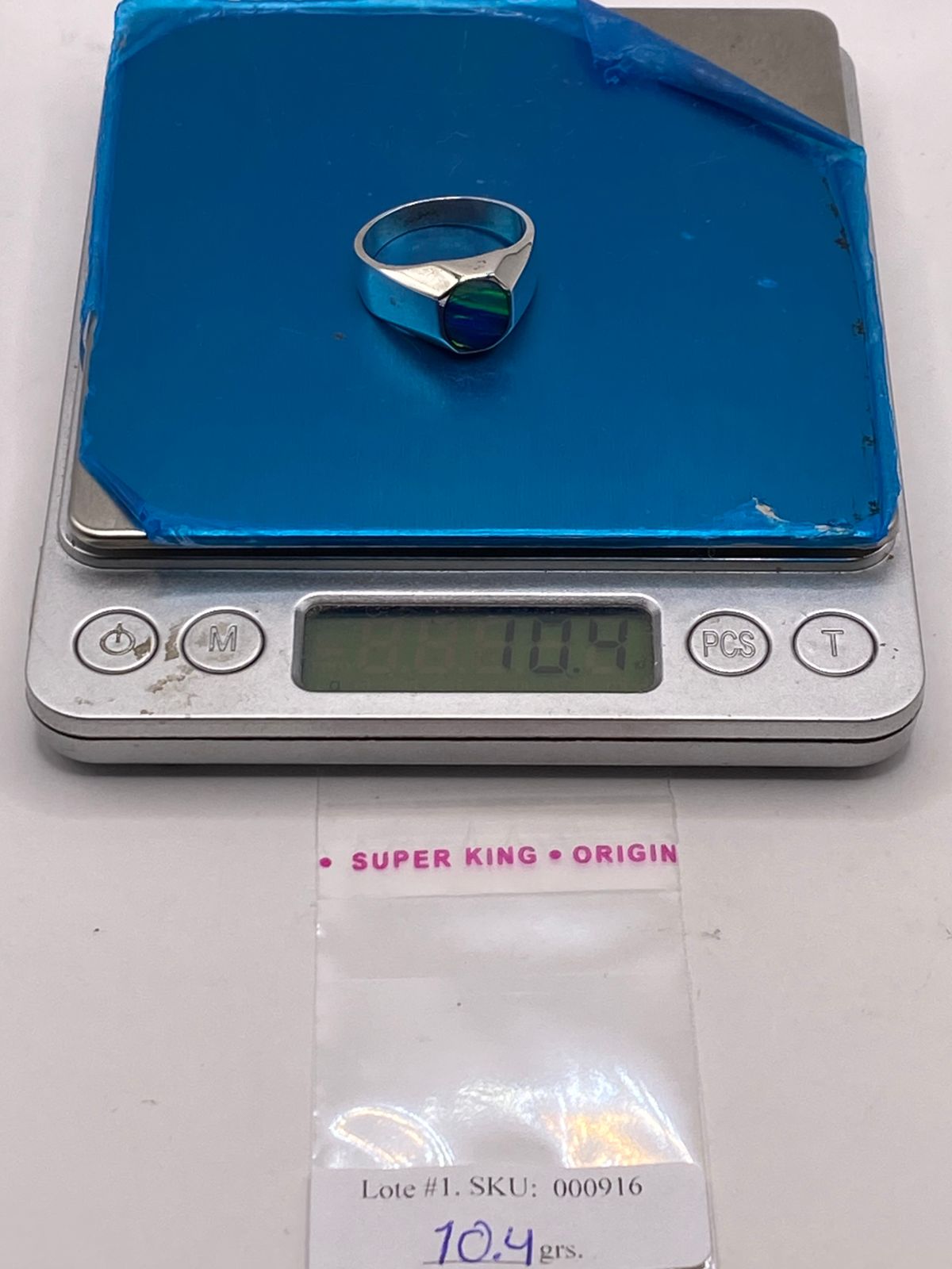 Anillo en Plata Ley 925 con Ópalo de Fuego Diseño Ovalado Moderno, peso en gramos (báscula)