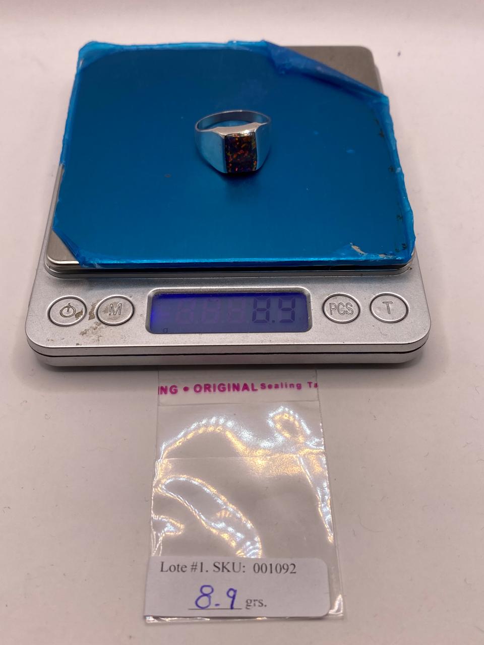 Anillo Tipo Sello con Ópalo de Fuego en Plata .925, peso en gramos (báscula)