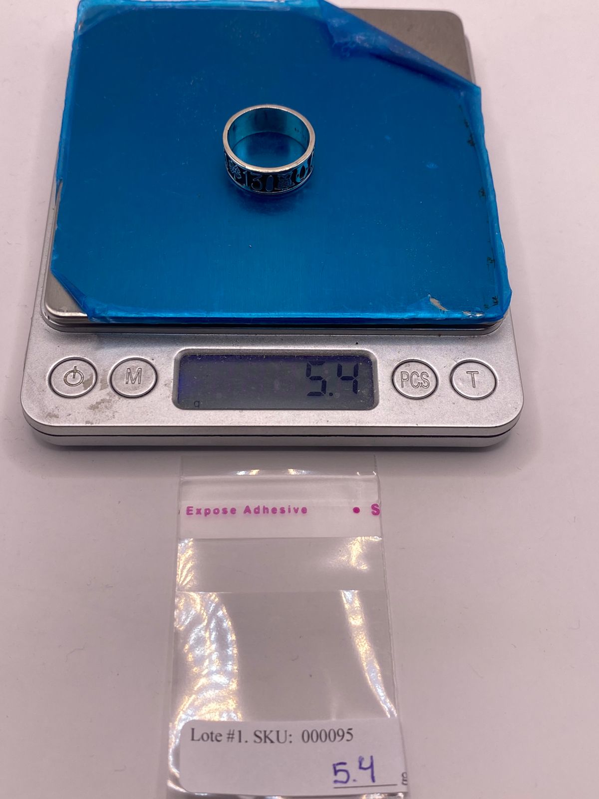 Anillo de la Suerte en Plata 925 con Símbolos, peso en gramos (báscula)