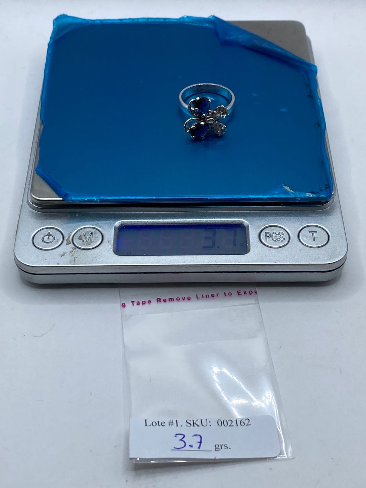 Anillo Mariposa Giratoria con Zirconia en Plata 925, peso en gramos (báscula)
