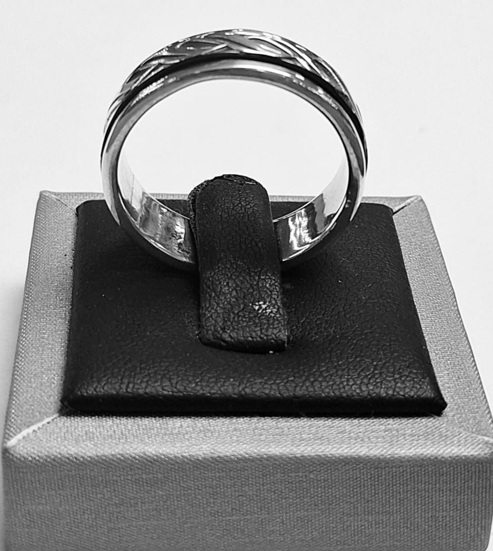 Anillo en Plata Ley 925, sello de autenticidad Plata Ley .925