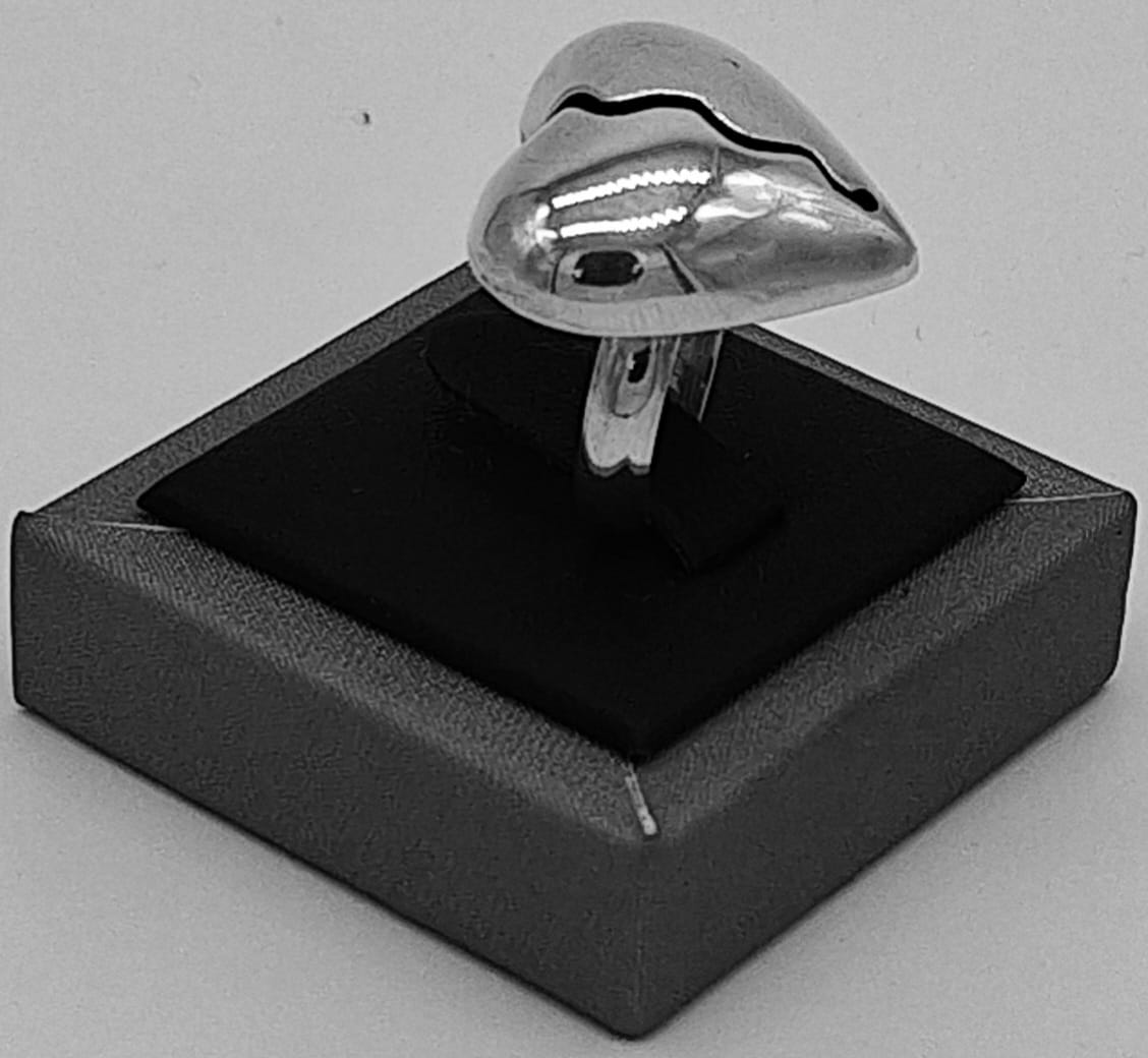 Anillo Corazon Plata Ley 925, sello de autenticidad Plata Ley .925