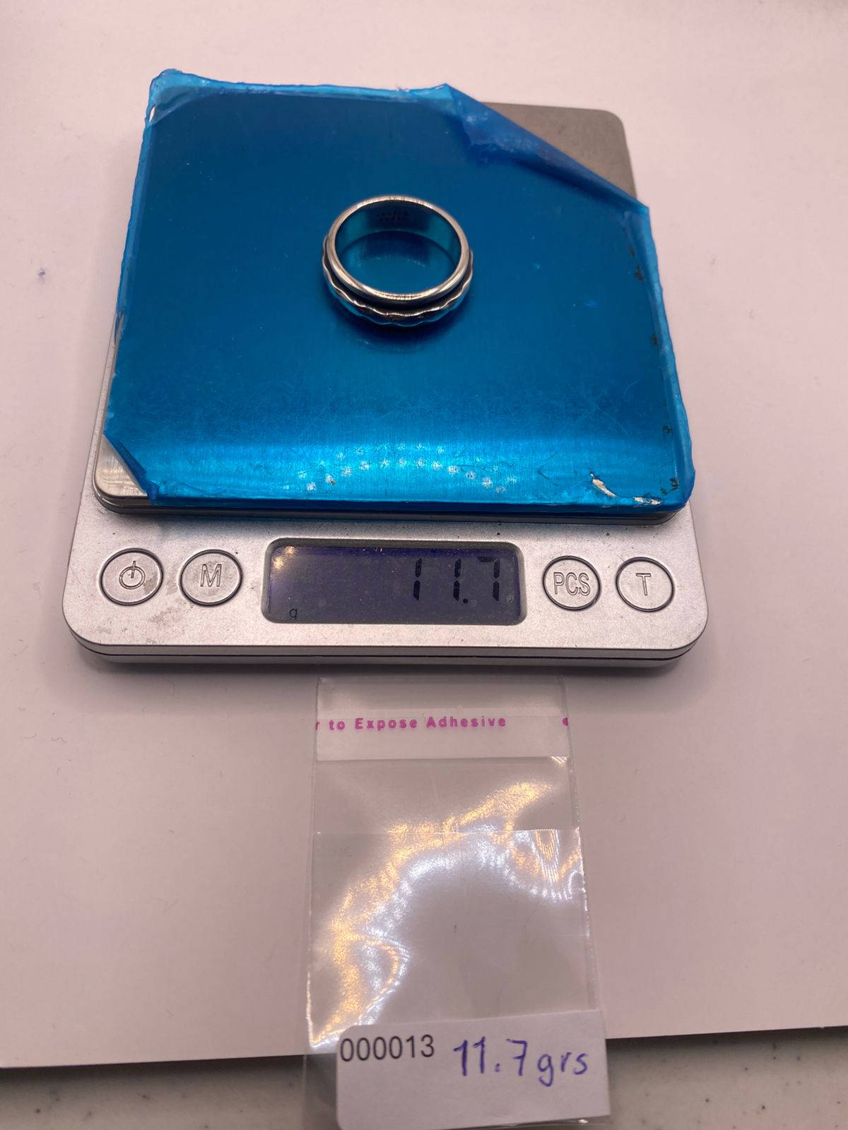 Anillo Giratorio de Plata 925 con Diseño Ondulado, peso en gramos (báscula)
