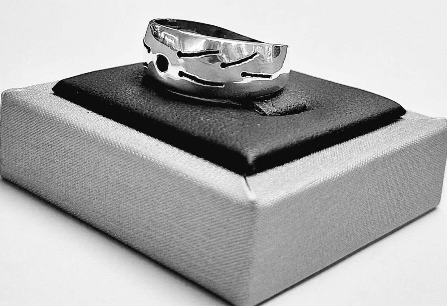 Anillo en Plata Ley 925, sello de autenticidad Plata Ley .925