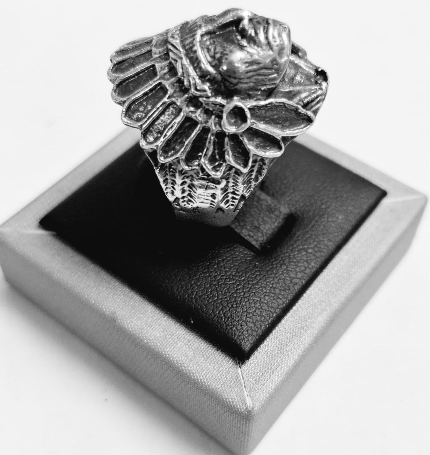 Anillo Indio en Plata Ley 925, sello de autenticidad Plata Ley .925