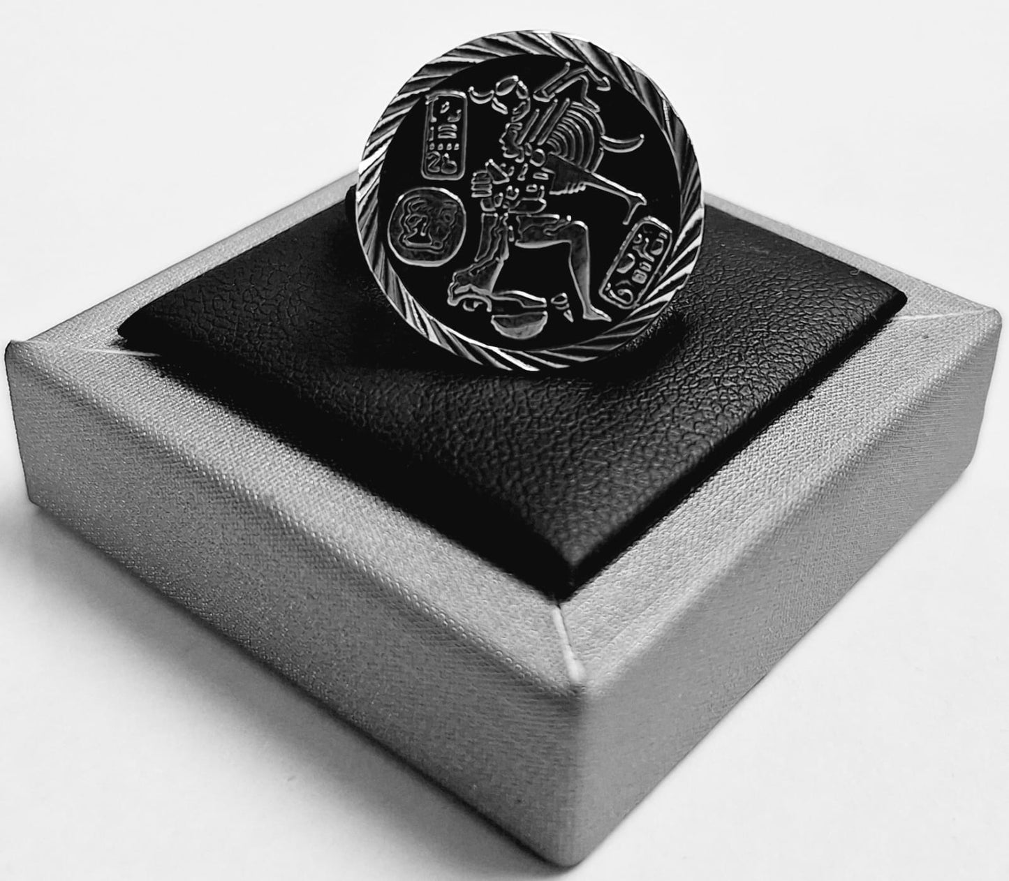 Anillo Juego de Pelota en Plata Ley 925, sello de autenticidad Plata Ley .925