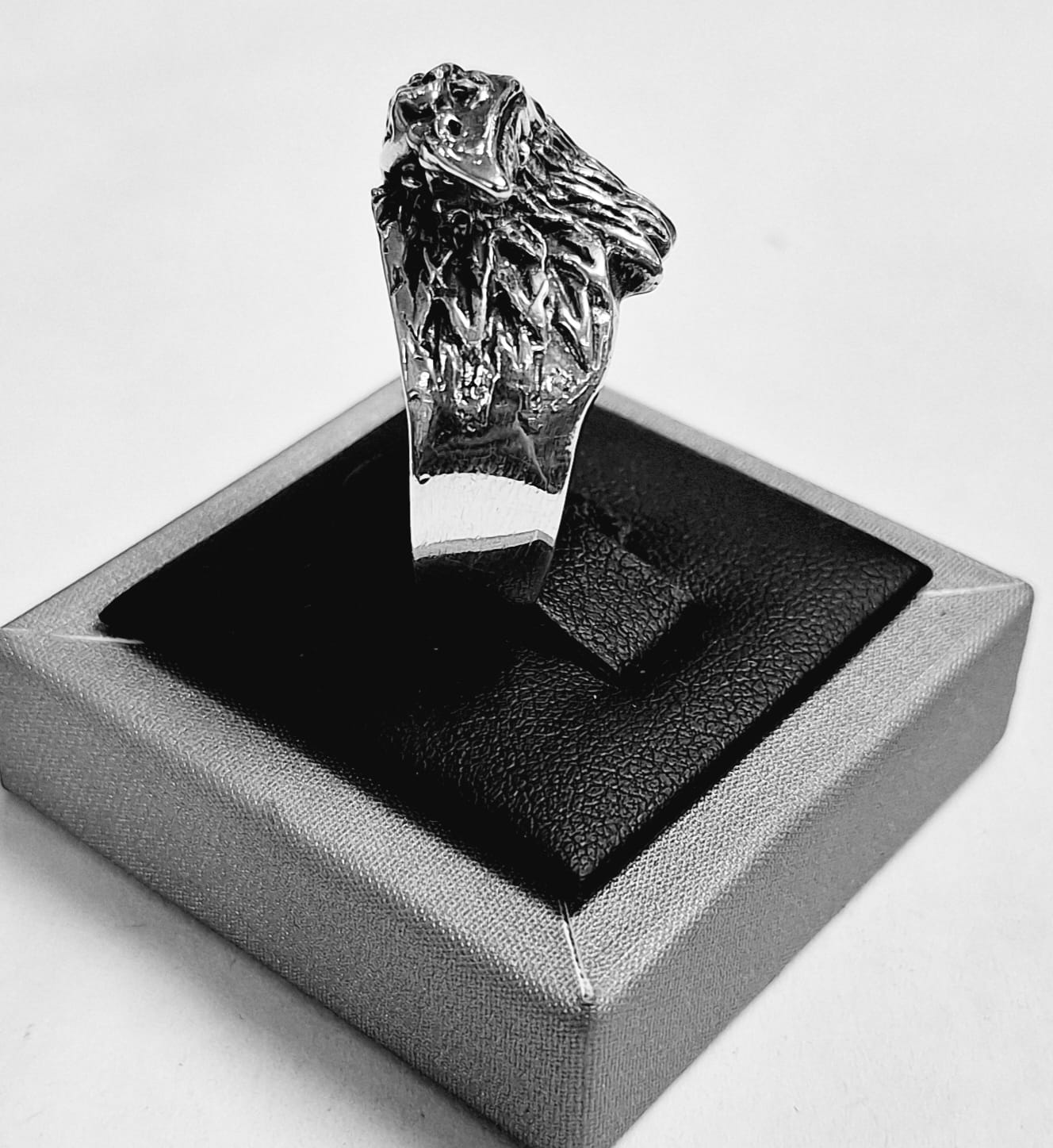 Anillo Aguila en Plata Ley 925, sello de autenticidad Plata Ley .925