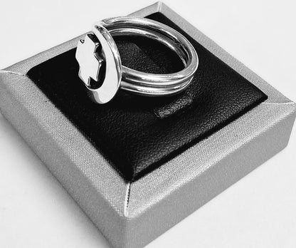 Anillo Cruz en Plata Ley 925, sello de autenticidad Plata Ley .925