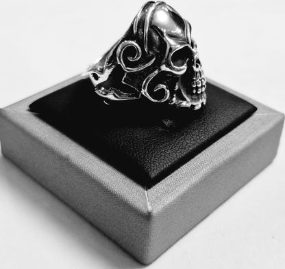 Anillo Calavera en Plata Ley 925, sello de autenticidad Plata Ley .925